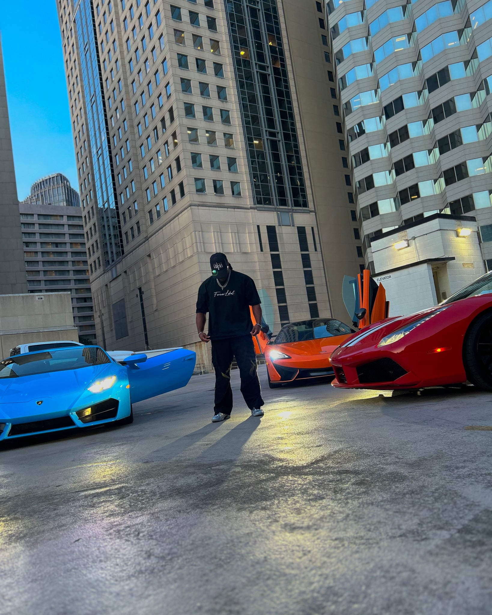 "FOREVER LOKAL SIGNATURE" - UNISEX  Classic (BOXY)  Tee