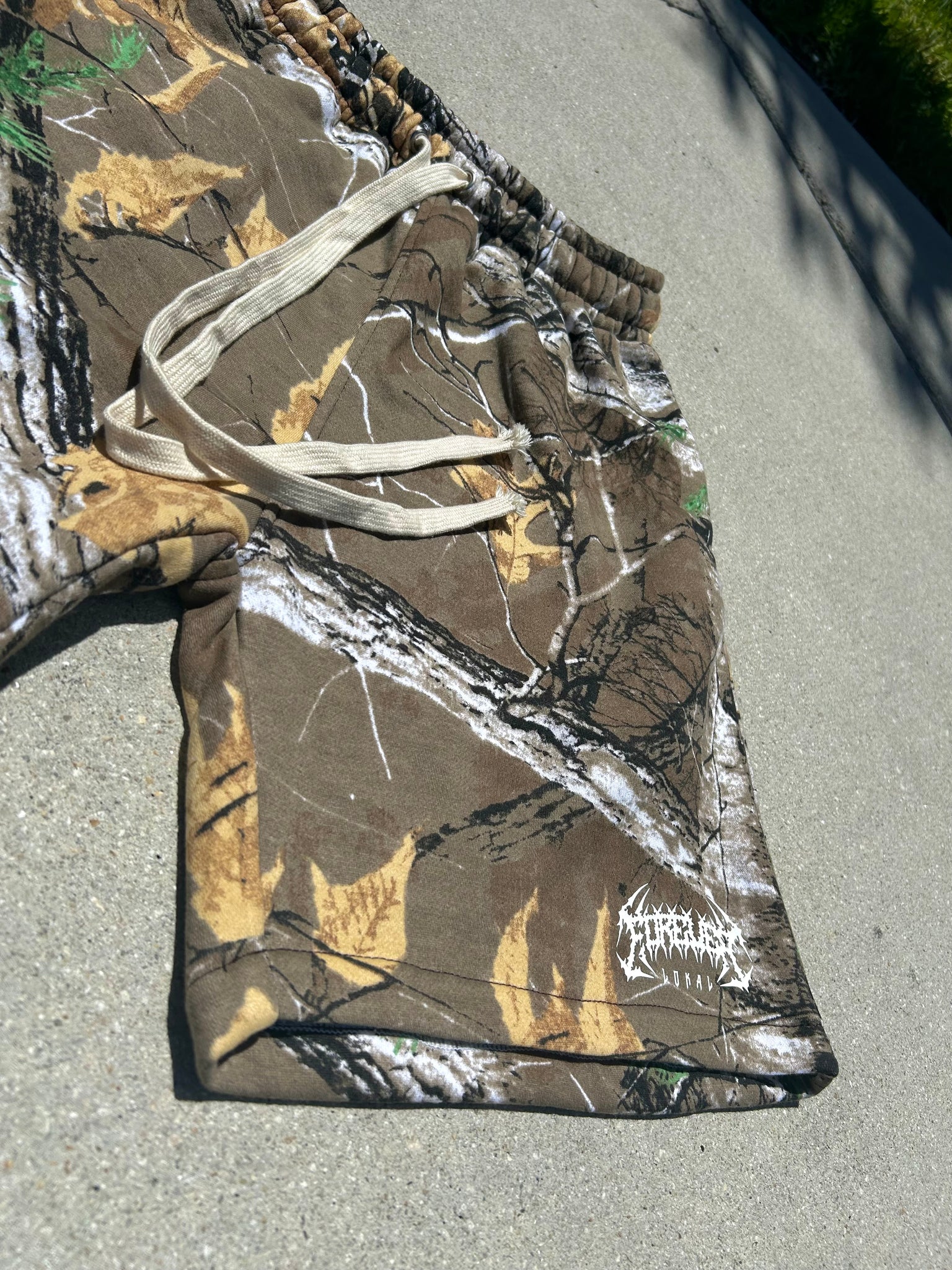 Forever Lokal “ CAMO “ Shorts